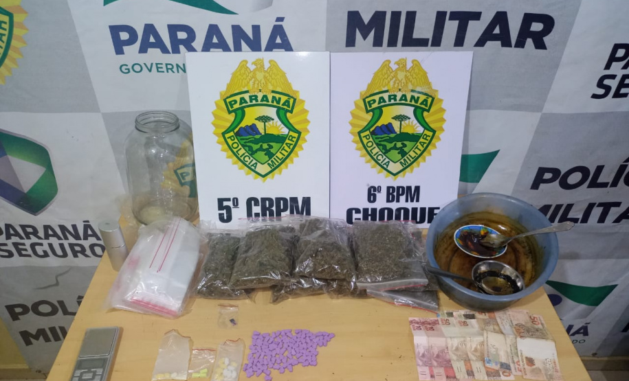Canil de Cascavel prende homem e apreende mais de 450 gramas de maconha e 118 comprimidos de ecstasy