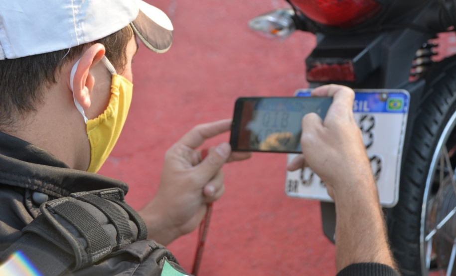 Batalhão de Trânsito utiliza aplicativo que substitui o bloco de multas