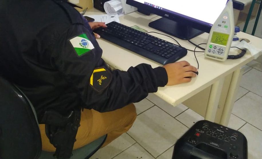 AIFU fecha três estabelecimentos comerciais em Curitiba e apreende 13 aparelhos de som no Litoral do estado