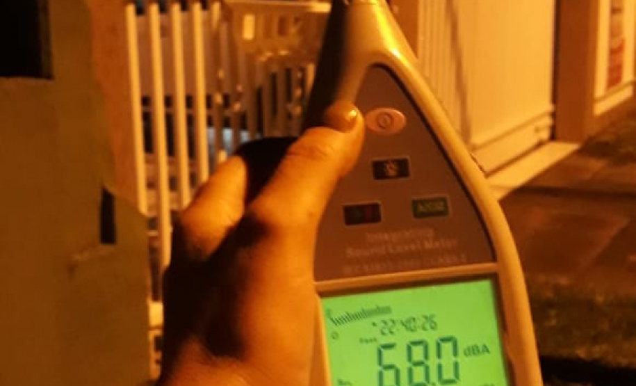 AIFU fecha três estabelecimentos comerciais em Curitiba e apreende 13 aparelhos de som no Litoral do estado