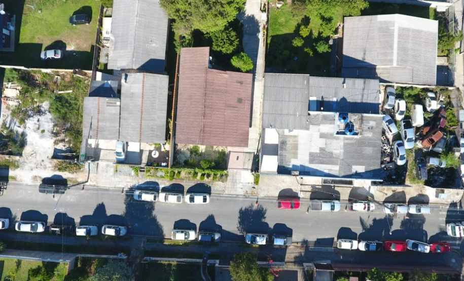 Segurança Pública e Polícia Civil removem 79 veículos que estavam parados na Delegacia de Campina Grande do Sul