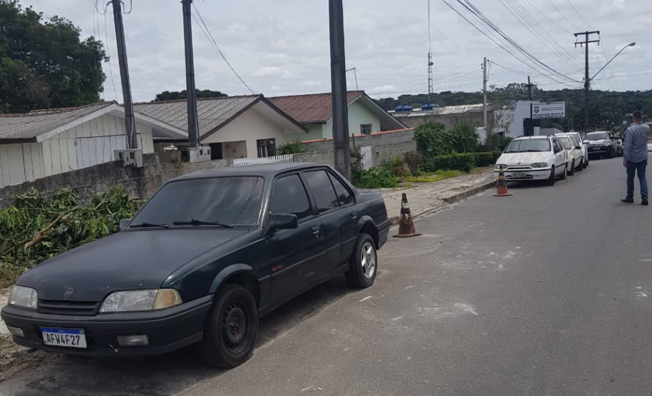 Segurança Pública e Polícia Civil removem 79 veículos que estavam parados na Delegacia de Campina Grande do Sul