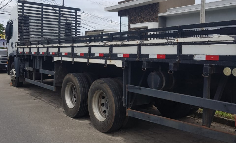 Segurança Pública e Polícia Civil removem 79 veículos que estavam parados na Delegacia de Campina Grande do Sul