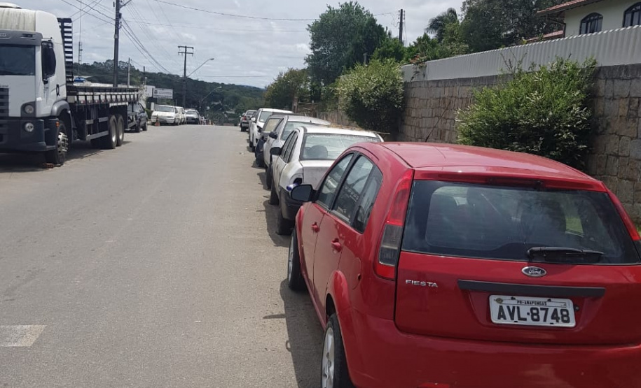 Segurança Pública e Polícia Civil removem 79 veículos que estavam parados na Delegacia de Campina Grande do Sul