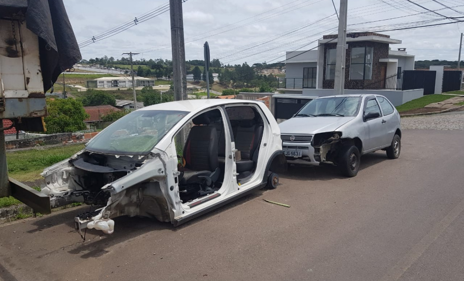 Segurança Pública e Polícia Civil removem 79 veículos que estavam parados na Delegacia de Campina Grande do Sul