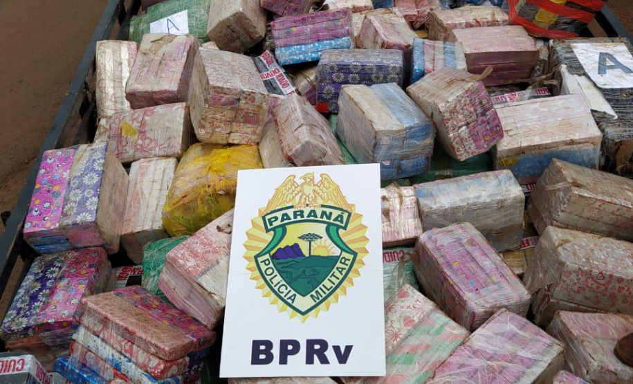 BPRv apreende quase 5,5 toneladas de maconha meio a carga de milho no Oeste do estado