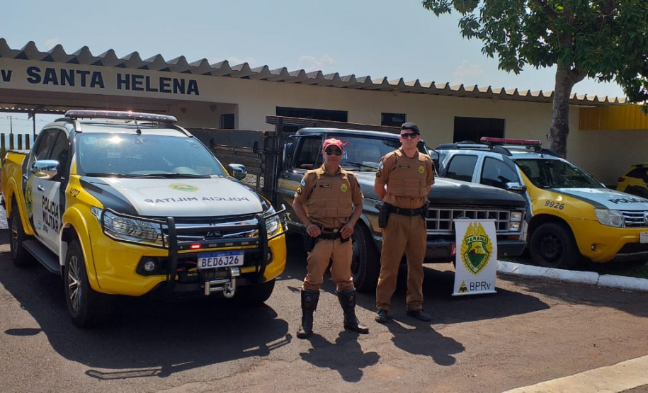Em situações distintas, BPRv recupera carro e apreende caminhão carregado com contrabando no oeste do Paraná