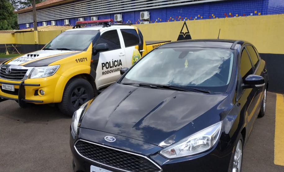 Em situações distintas, BPRv recupera carro e apreende caminhão carregado com contrabando no oeste do Paraná