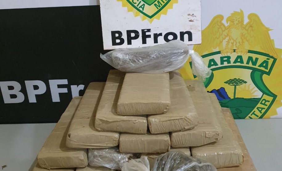 Mais de 16 quilos de maconha são apreendidos pelo BPFron em Guaíra (PR), no Oeste do estado