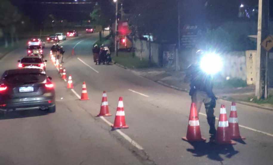 BPTran apreende 35 veículos e encaminha quatro pessoas durante operação em Curitiba