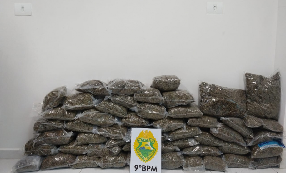 Trabalho de inteligência da PM evita chegada de maconha no Litoral; dois homens são presos