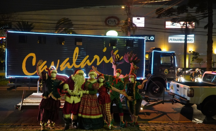 Natal Itinerante da Polícia Militar distribui mais de 4,5 mil brinquedos em bairros carentes de Curitiba