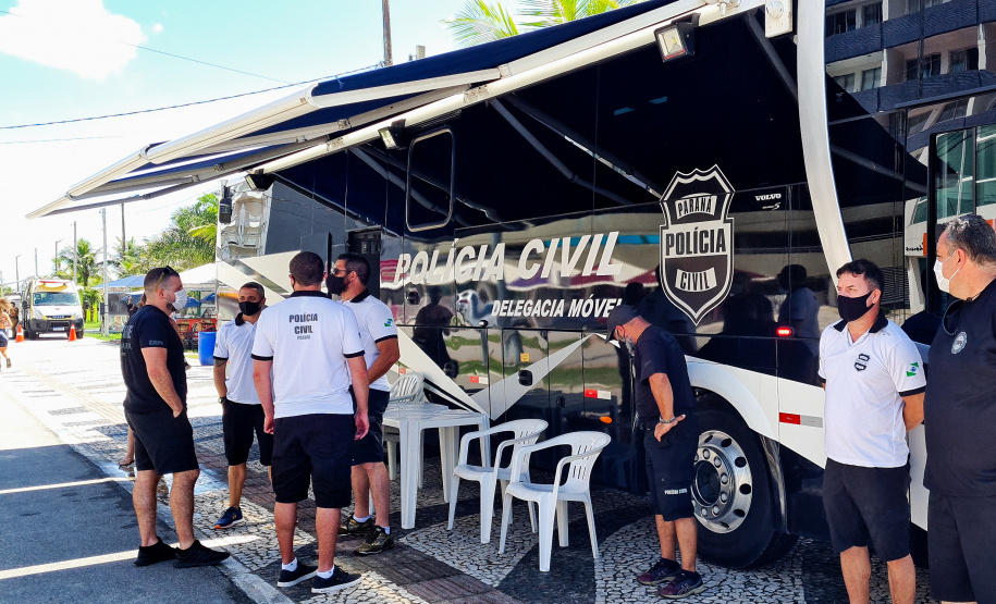 PCPR instala Delegacia Móvel na Praia Central em Guaratuba