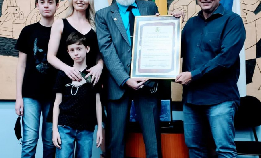 Delegado recebe título de Cidadão Honorário na cidade de Ponta Grossa