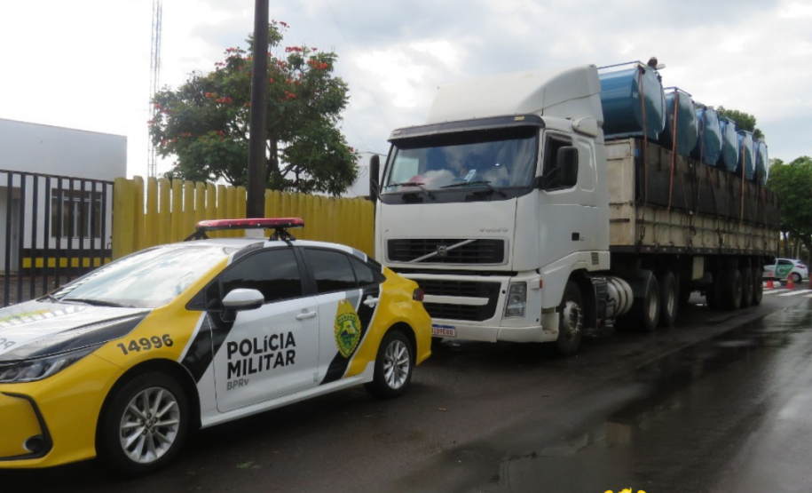 Operações com Cães do BPFron apreende mais de 2,5 toneladas de maconha em Santa Helena (PR)