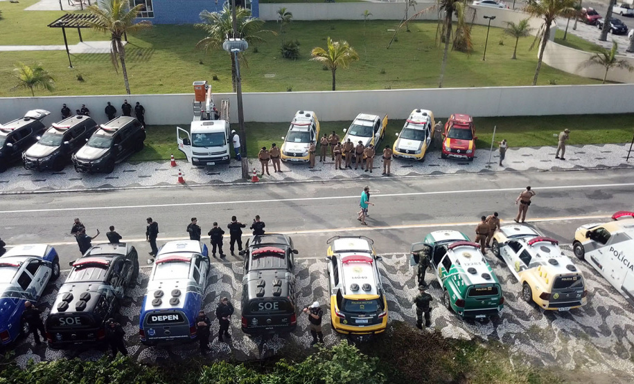 Operação policial conjunta resulta em prisões, apreensão de drogas e armas