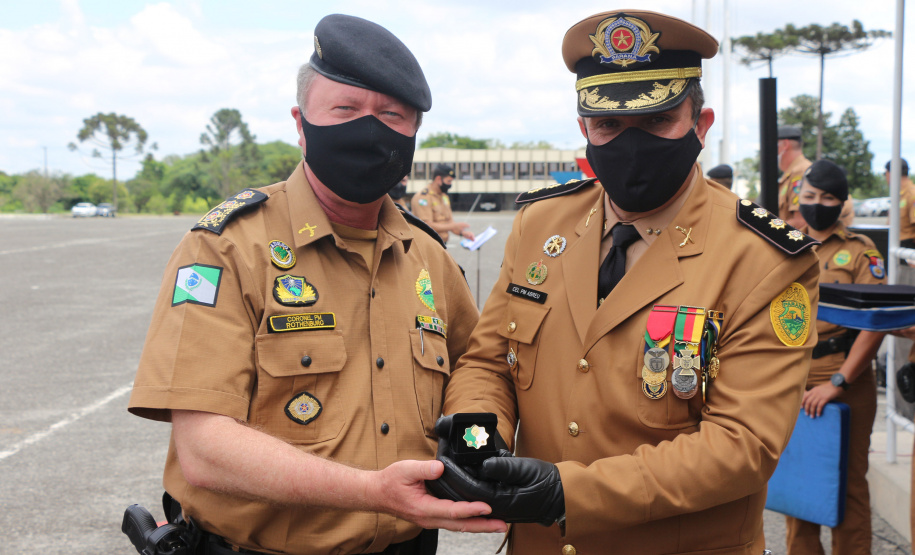 Durante solenidade, a Academia Policial Militar do Guatupê recebe novo Comandante em São José dos Pinhais, na RMC