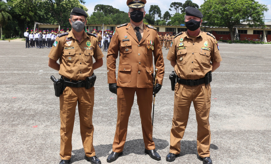 Durante solenidade, a Academia Policial Militar do Guatupê recebe novo Comandante em São José dos Pinhais, na RMC