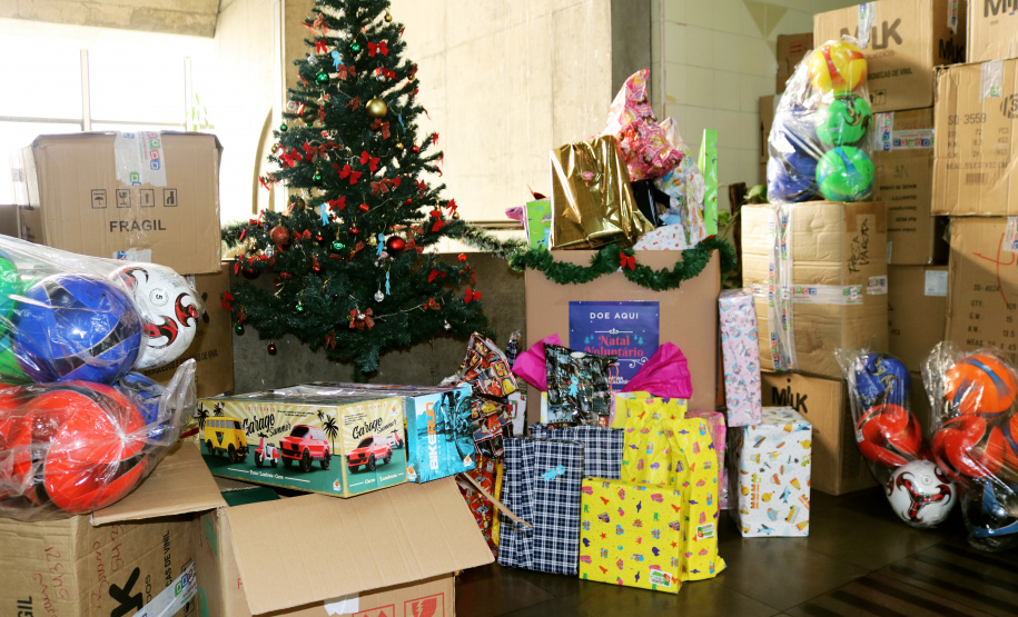 Mais de 1,5 mil brinquedos arrecadados pela Segurança Pública são entregues ao projeto Natal Voluntário