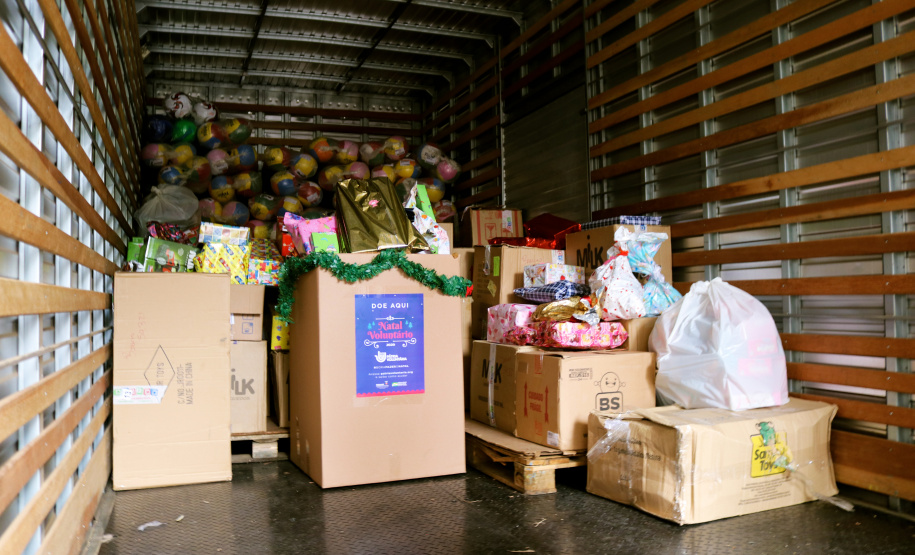 Mais de 1,5 mil brinquedos arrecadados pela Segurança Pública são entregues ao projeto Natal Voluntário