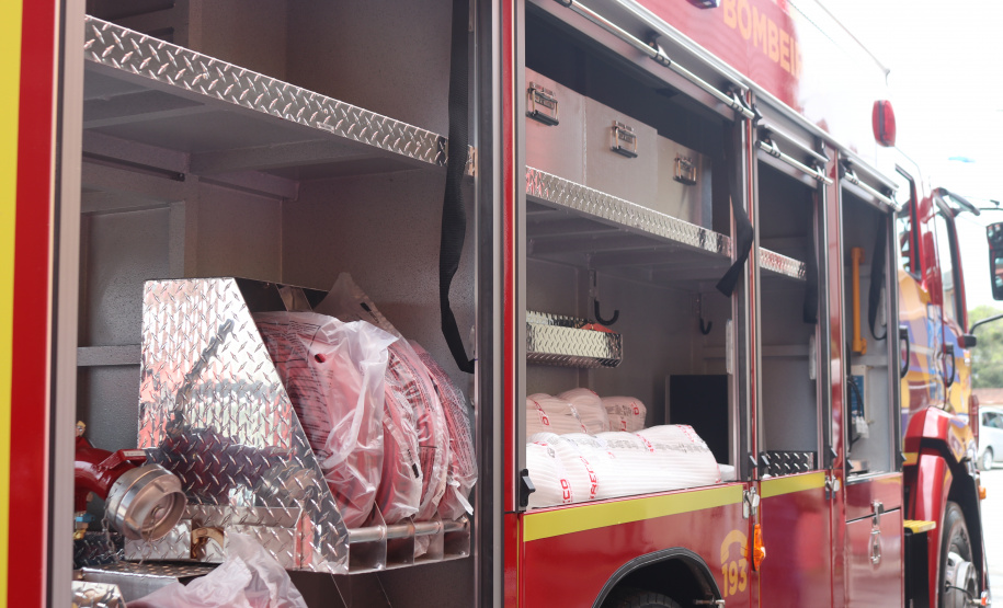 Caminhão moderno é entregue ao Corpo de Bombeiros de Matinhos, no litoral do Paraná