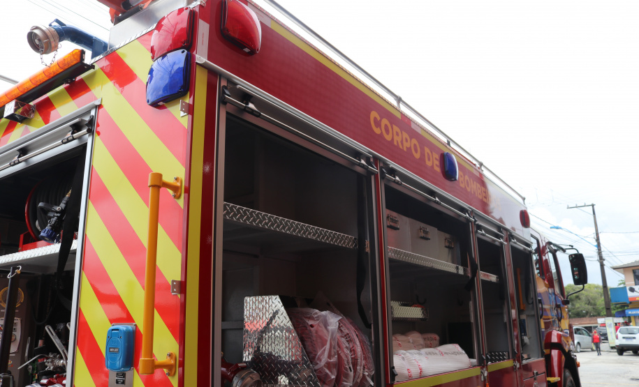Caminhão moderno é entregue ao Corpo de Bombeiros de Matinhos, no litoral do Paraná