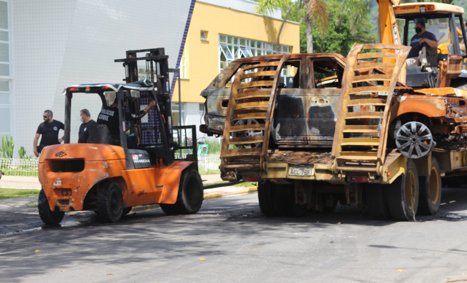 Em quatro dias, Segurança Pública retira cerca de 350 veículos de pátios de delegacias do litoral