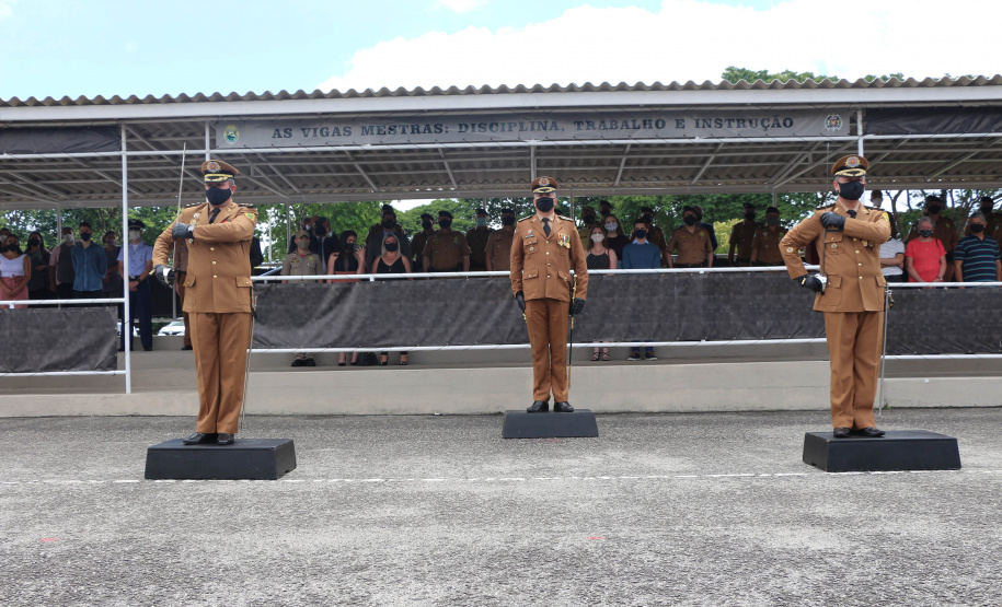 Durante solenidade, a Academia Policial Militar do Guatupê recebe novo Comandante em São José dos Pinhais, na RMC