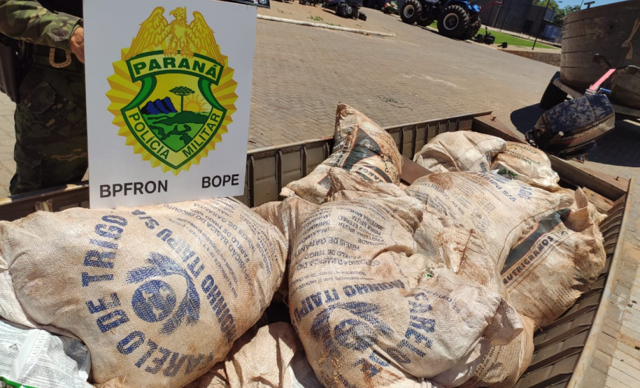 Barco com meia tonelada de agrotóxicos é apreendida em Pato Bragado durante a Operação Hórus