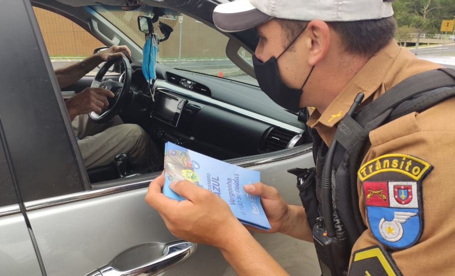 Batalhão de Trânsito da Capital promove blitz educativa no encerramento da campanha Novembro Azul