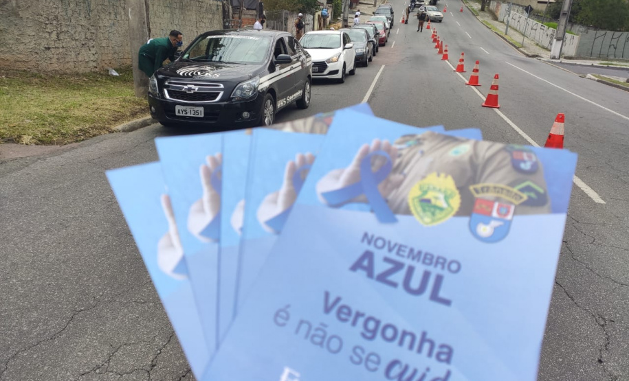 Batalhão de Trânsito da Capital promove blitz educativa no encerramento da campanha Novembro Azul