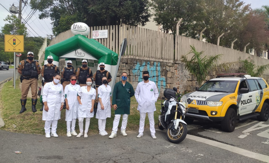 Batalhão de Trânsito da Capital promove blitz educativa no encerramento da campanha Novembro Azul