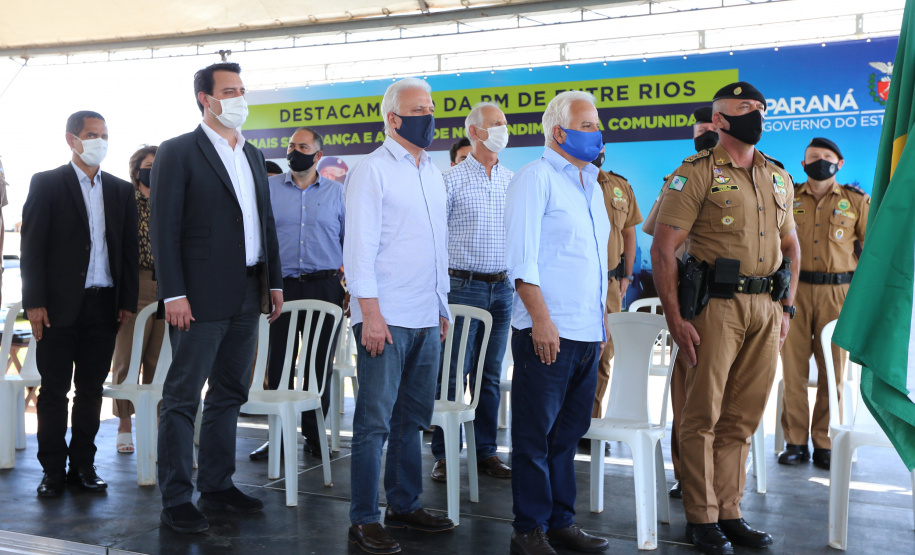 Governador inaugura sede do destacamento da PM de Entre Rios, em Guarapuava
