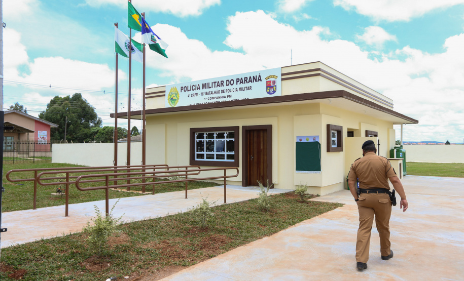 Governador inaugura sede do destacamento da PM de Entre Rios, em Guarapuava