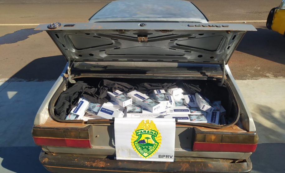 Mais de dois mil maços de cigarro são apreendidos e três pessoas acabam encaminhadas, em ações distintas, no interior e no litoral do Paraná