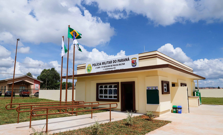 Governador inaugura sede do destacamento da PM de Entre Rios, em Guarapuava