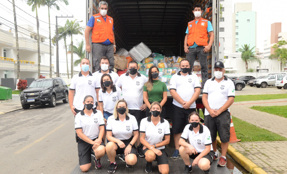 PCPR entrega à Defesa Civil cinco toneladas de doações para vítimas de enchentes de Guaraqueçaba