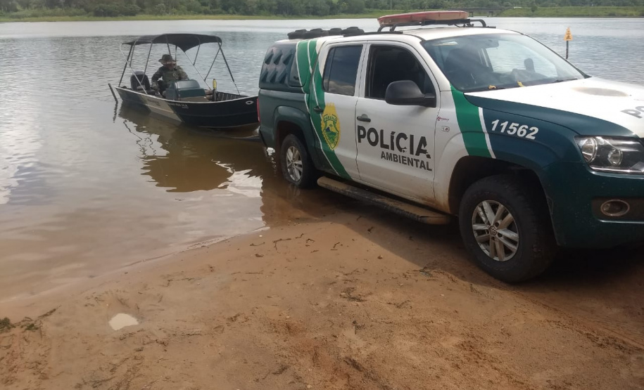 Polícia Ambiental encontra 500 metros de rede nos Rios do Corvo, no Noroeste do estado