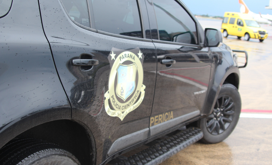 Logística de transporte de corpos, vítimas e familiares termina em Curitiba e avião decola ao Pará; peritas paranaenses seguem no mesmo voo