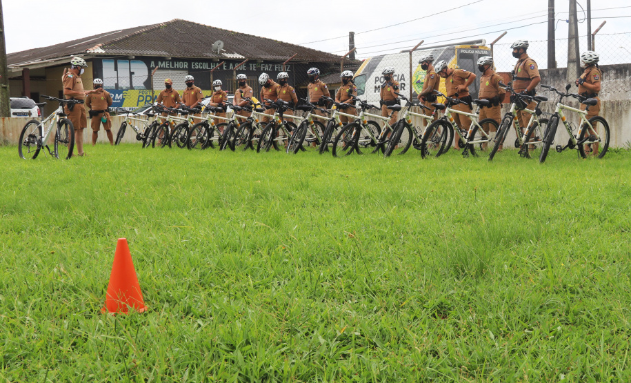 Policiais militares passam por capacitação de ciclopatrulhamento no Litoral