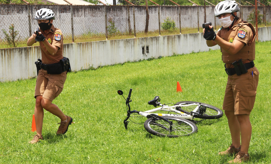 Policiais militares passam por capacitação de ciclopatrulhamento no Litoral