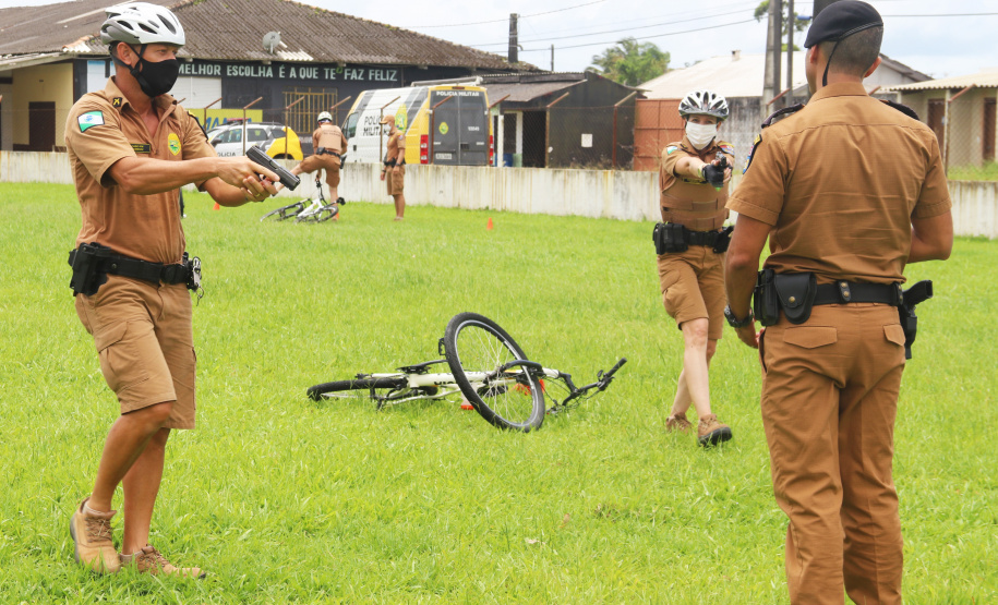 Policiais militares passam por capacitação de ciclopatrulhamento no Litoral