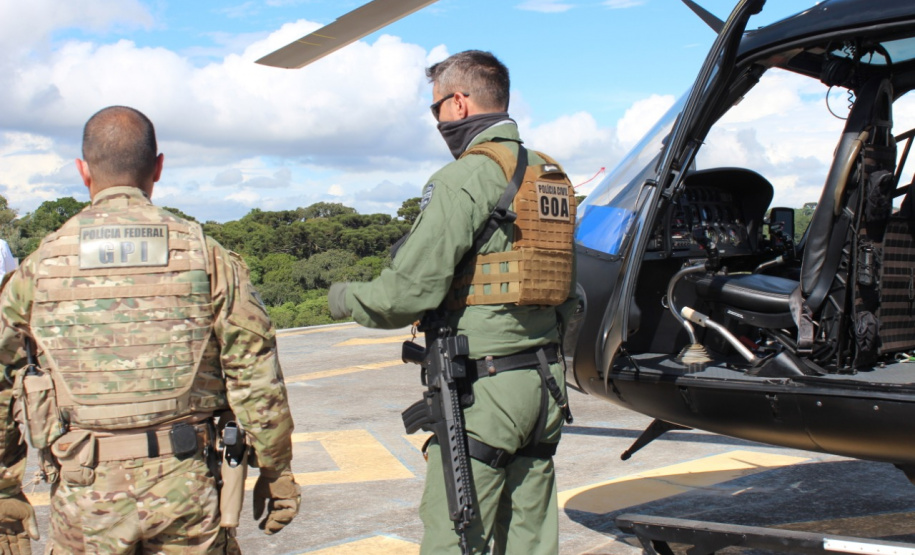 PCPR e PF removem líder de facção criminosa para presídio federal