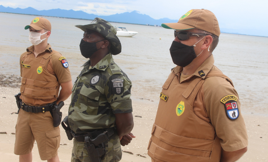 Comerciantes e turistas aprovam policiamento preventivo na Ilha do Mel