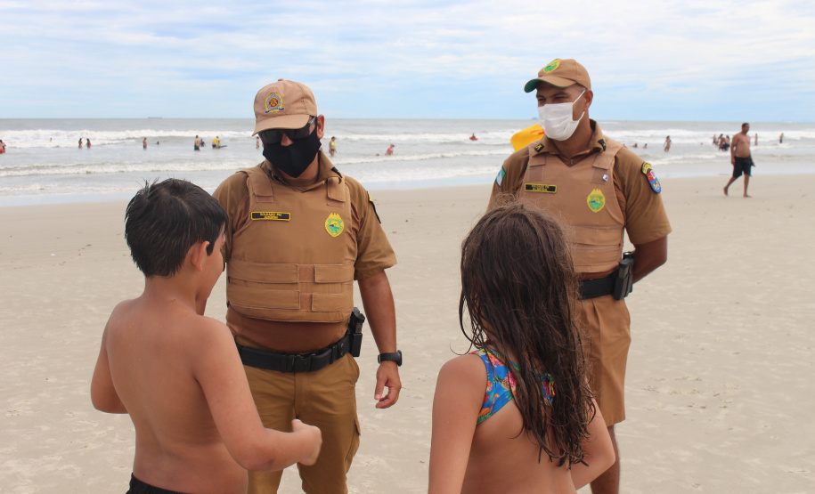 Comerciantes e turistas aprovam policiamento preventivo na Ilha do Mel