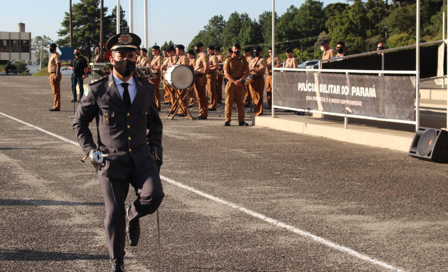 Profissionais de segurança pública são homenageados pelo ministro André Mendonça na APMG, em São José dos Pinhais