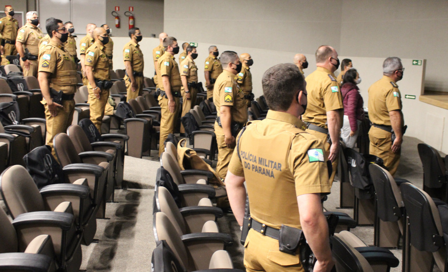 Batalhão de Patrulha Escolar Comunitária faz nivelamento do efetivo com palestras e instruções na Capital