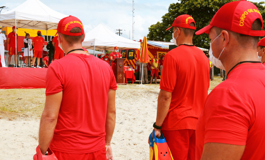 Corpo de Bombeiros forma nova turma de guarda-vidas militares