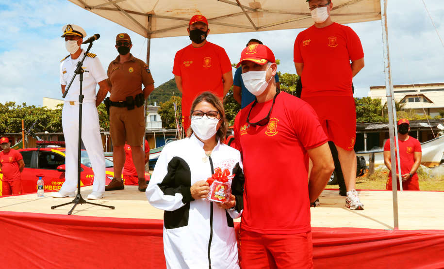 Corpo de Bombeiros forma nova turma de guarda-vidas militares