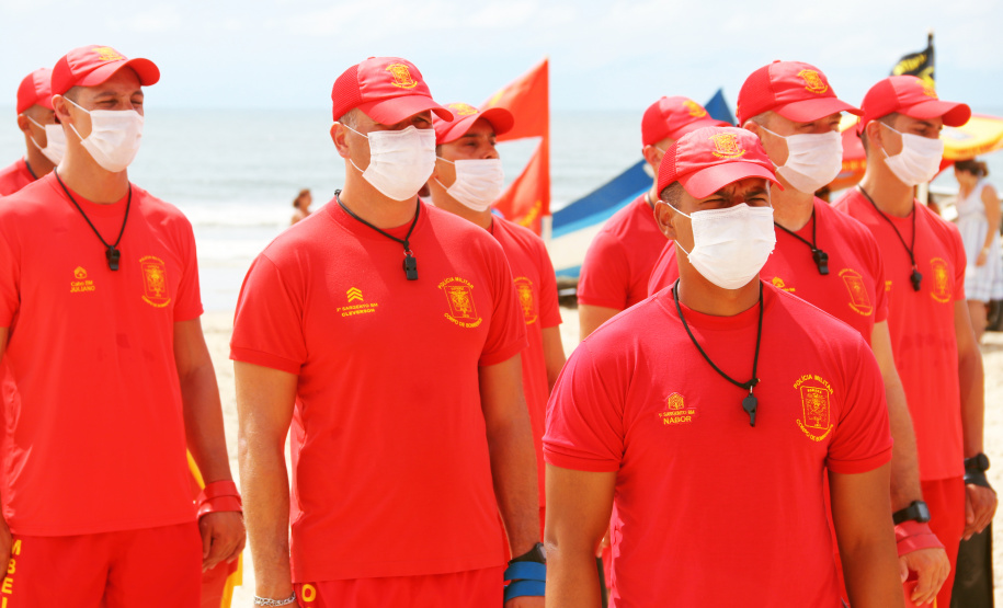 Corpo de Bombeiros forma nova turma de guarda-vidas militares